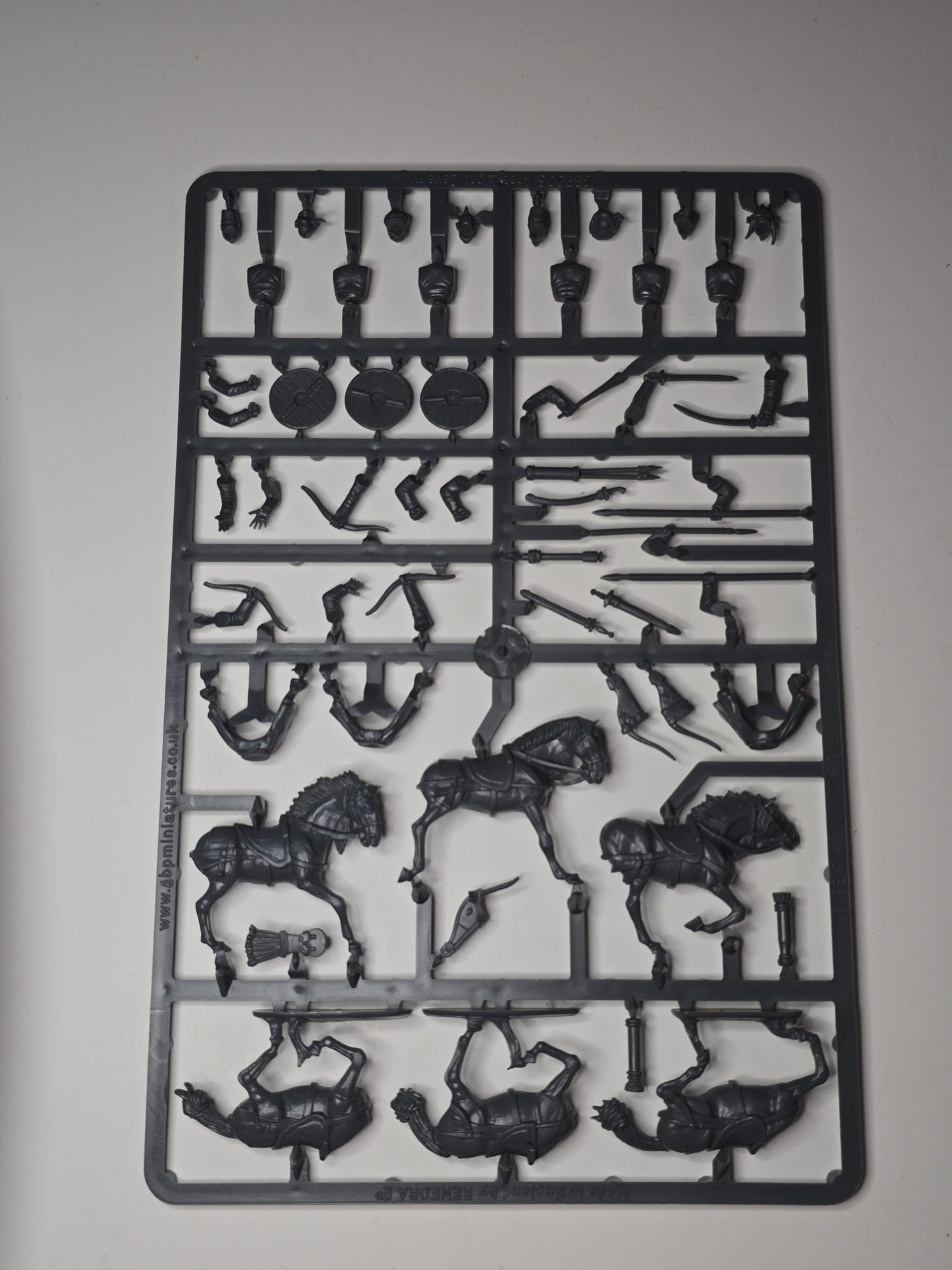 Arabic Light Cavalry and Horse Archers ⏣ 3 figures ⏣ SAGA ⏣ Gripping Beast