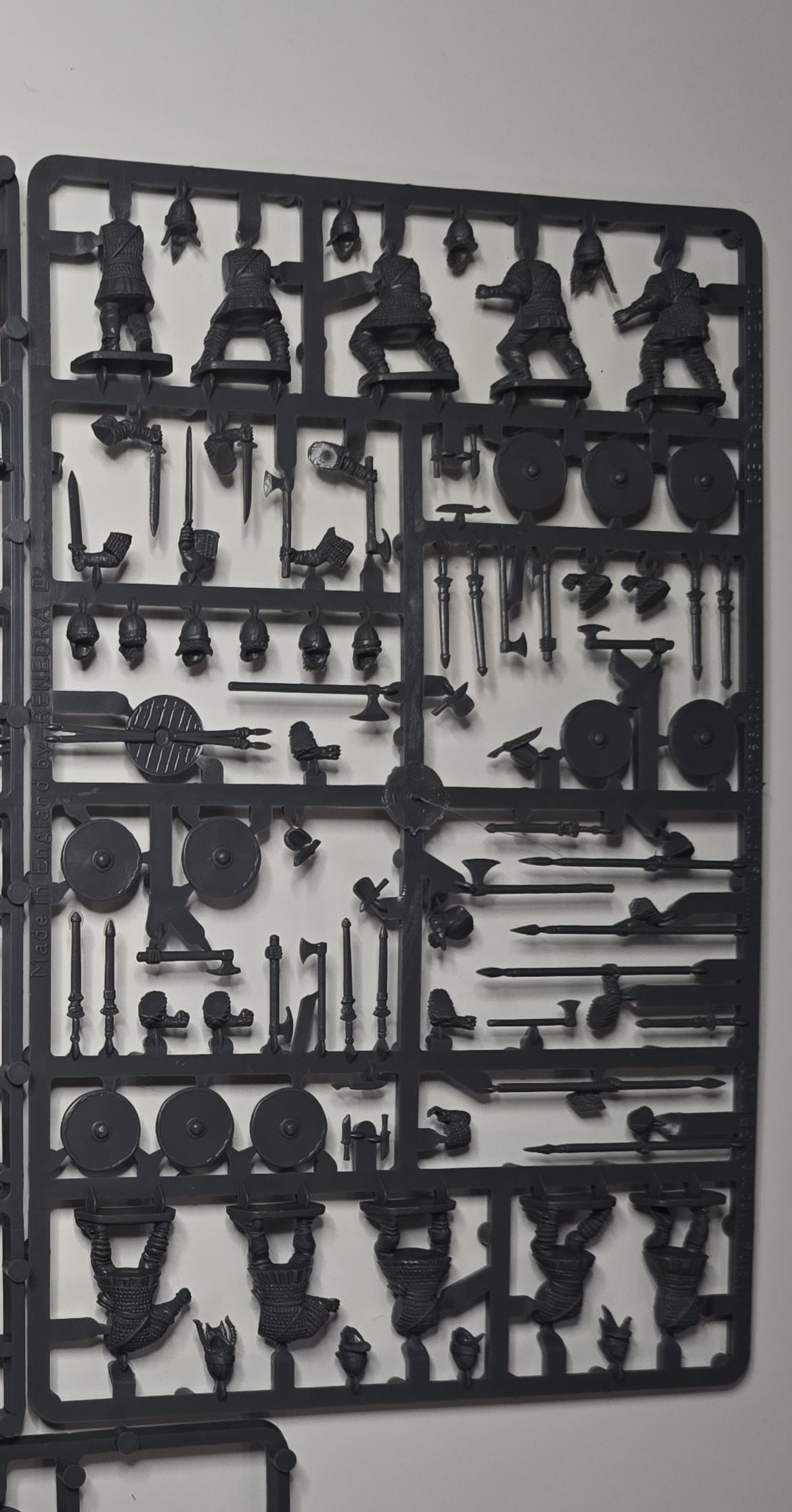 Viking Hirdmen ⏣ 10 figures ⏣ SAGA ⏣ Gripping Beast