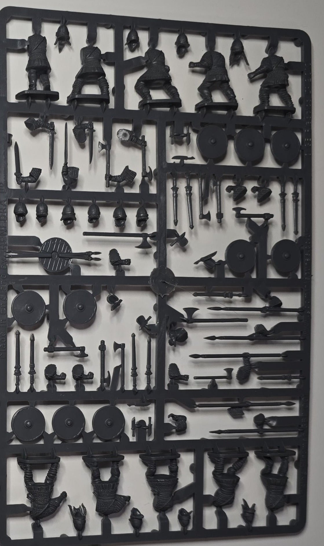 Viking Hirdmen ⏣ 10 figures ⏣ SAGA ⏣ Gripping Beast