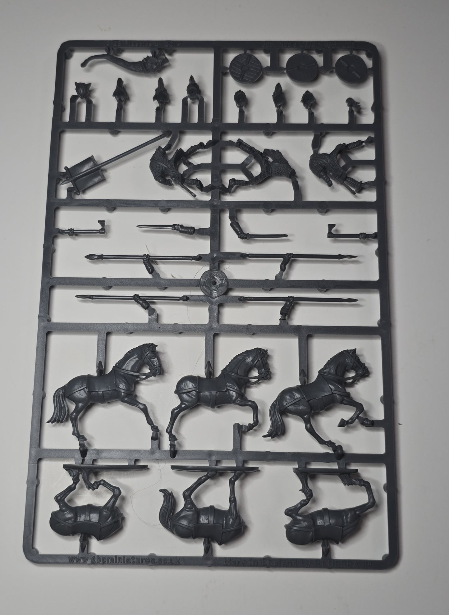 Goth Noble Cavalry ⏣ 3 figures ⏣ SAGA ⏣ Gripping Beast