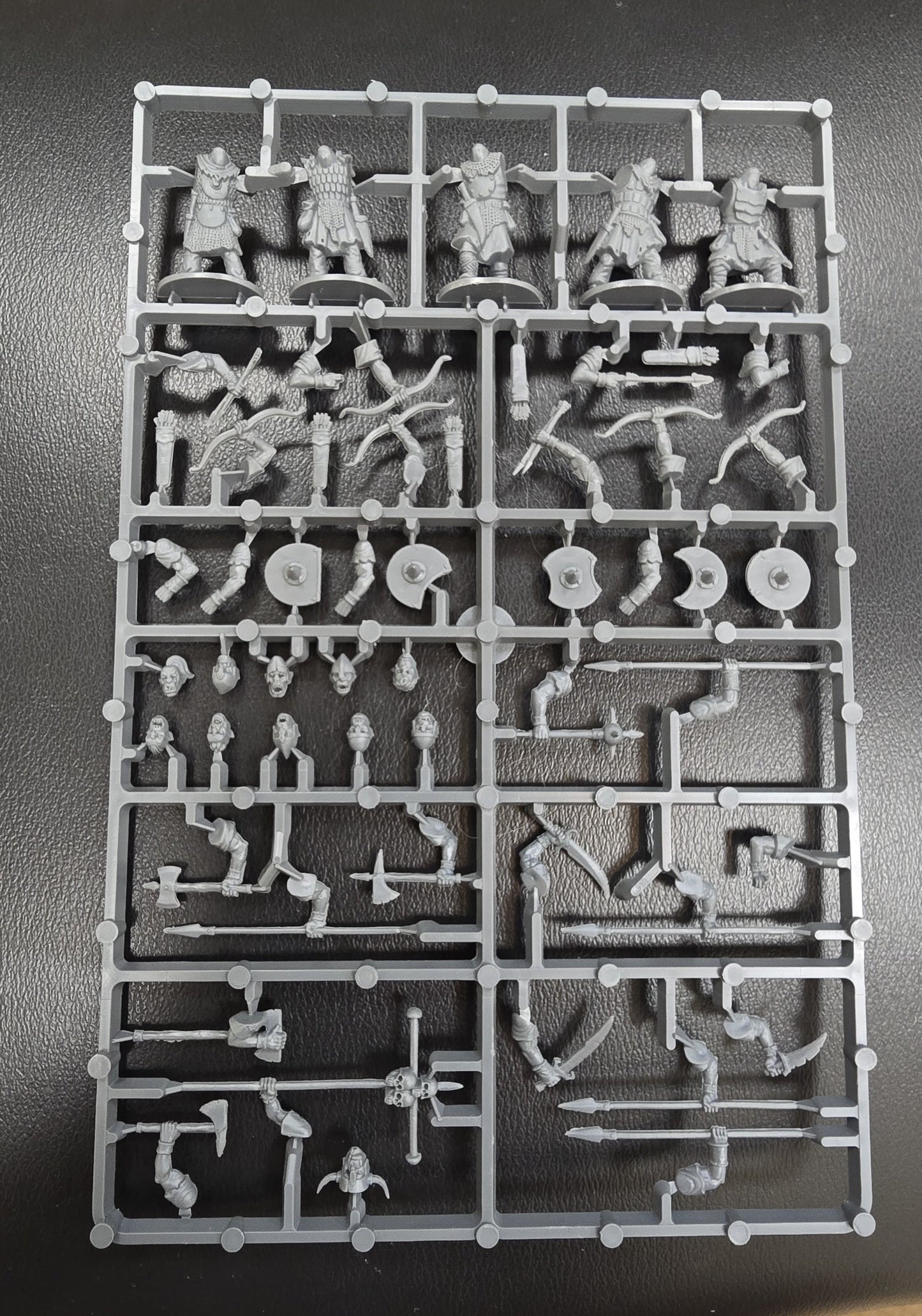 Orc Infantry ⏣ 5 figures ⏣ Oathmark ⏣ SAGA ⏣ North Star