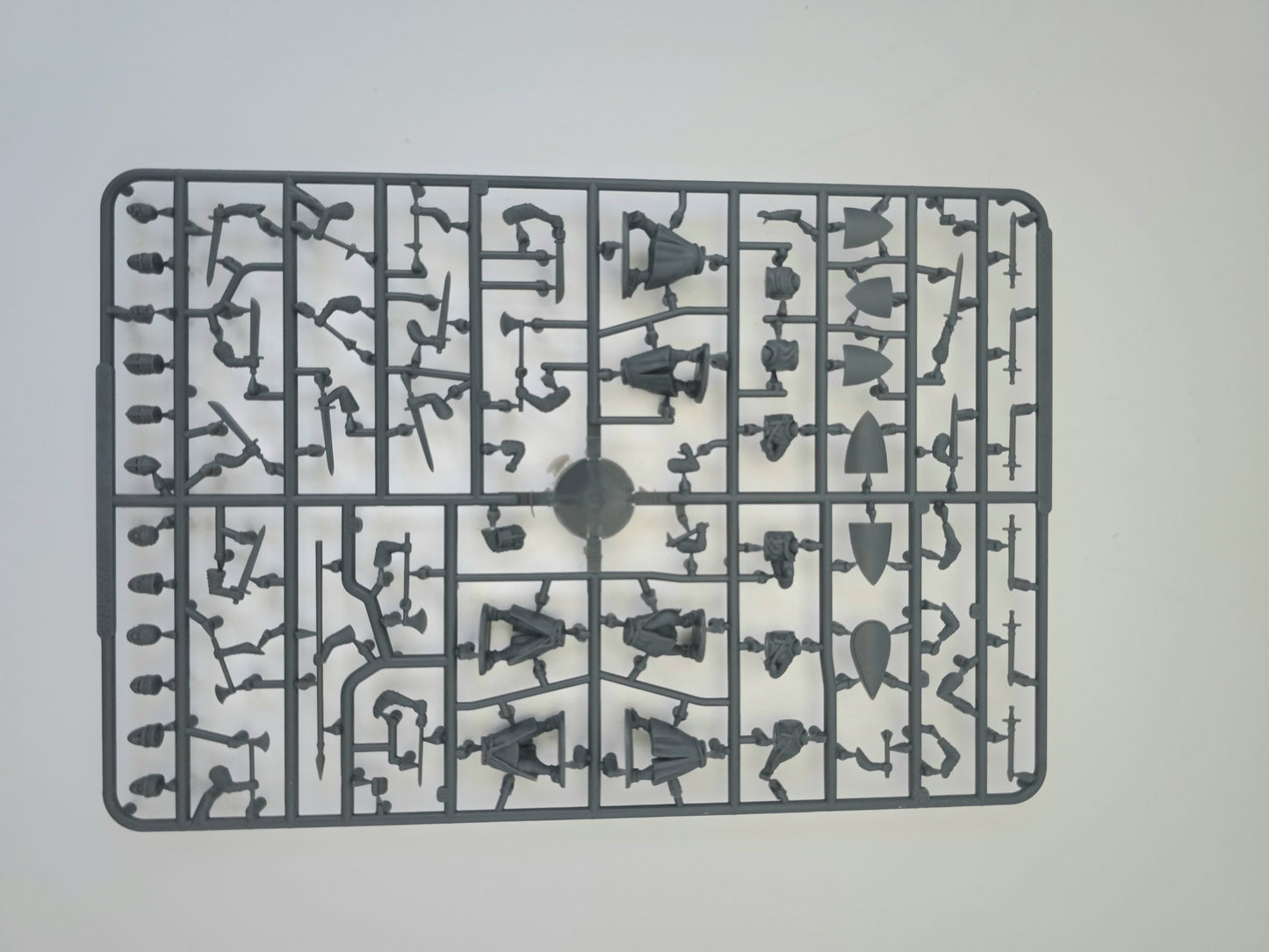 Foot Knights (1150-1320) ⏣ 6 figures ⏣ SAGA ⏣ Wargames Atlantic