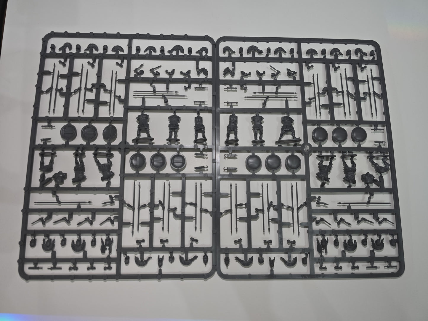 Greek Armored Hoplites ⏣ 6 figures ⏣ SAGA ⏣ Victrix