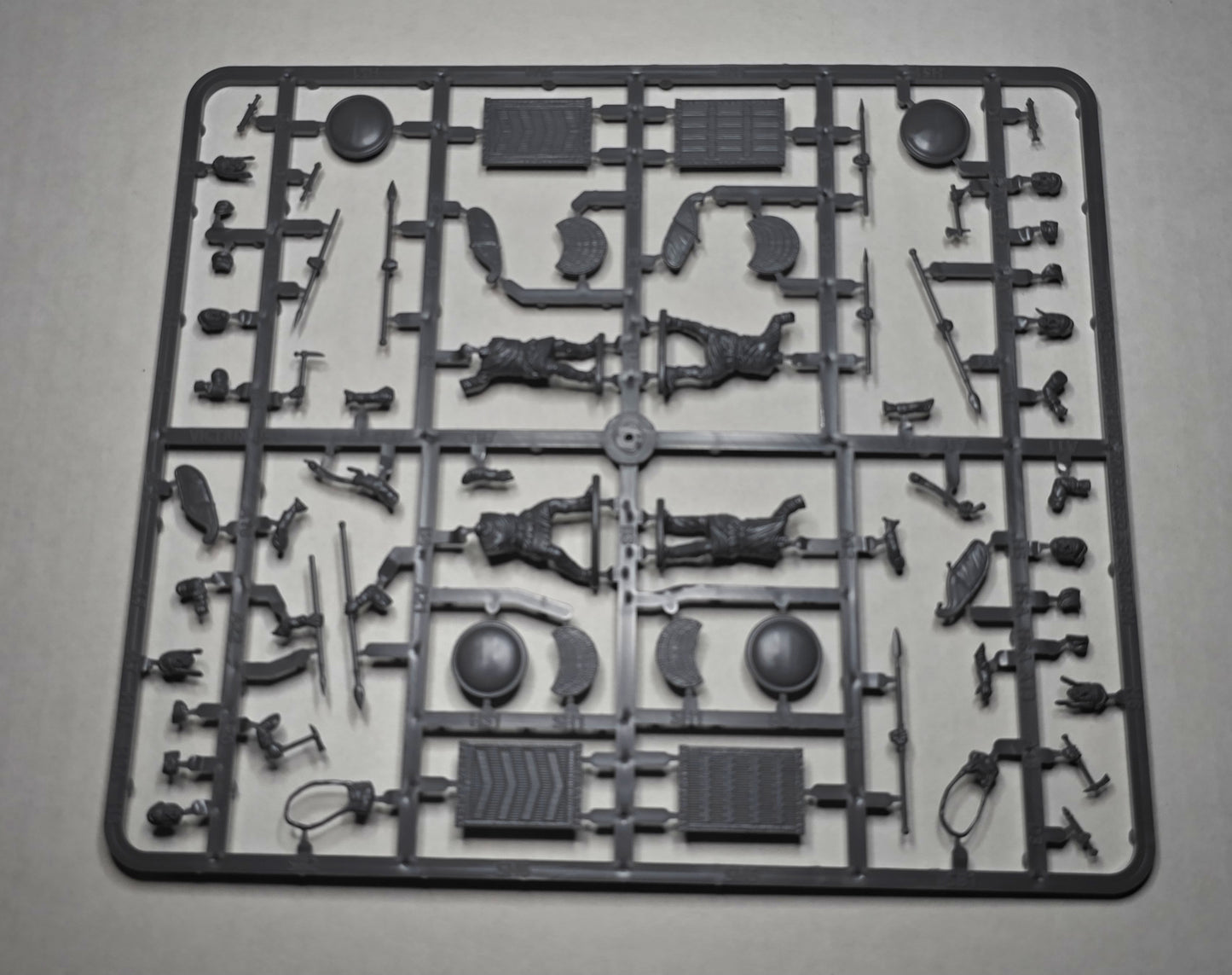 Persian Unarmored Spearmen ⏣ 4 figures ⏣ SAGA ⏣ Victrix