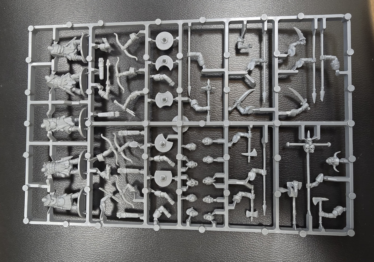 Orc Infantry ⏣ 5 figures ⏣ Oathmark ⏣ SAGA ⏣ North Star