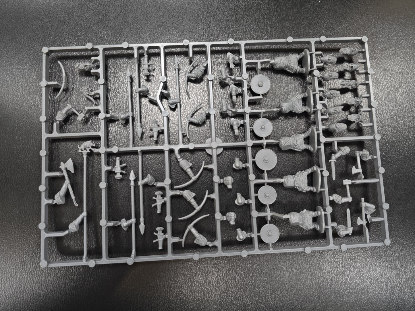 Dwarf Infantry ⏣ 5 figures ⏣ Oathmark ⏣ SAGA ⏣ North Star