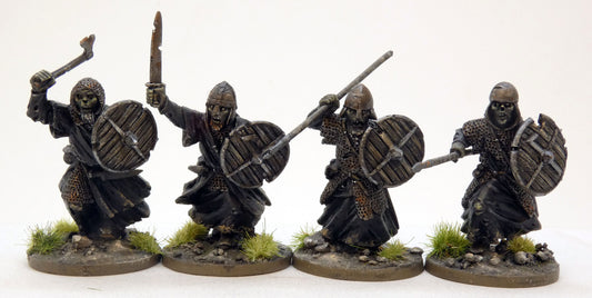 Draugr Hearthguards in Tattered Robes (Undead) ⏣ SAGA ⏣ Gripping Beast